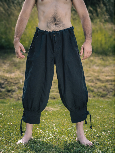Trollfelsen_Mittelalter_Gewandung_Wikinger_Kniebundhose_Schwarz (2) Trollfelsen_Mittelalter_Gewandung_Wikinger_Kniebundhose_Schwarz (2)